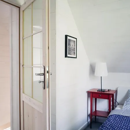 Marynarskie Domki Przy Placu Zabaw Holiday home Pobierowo